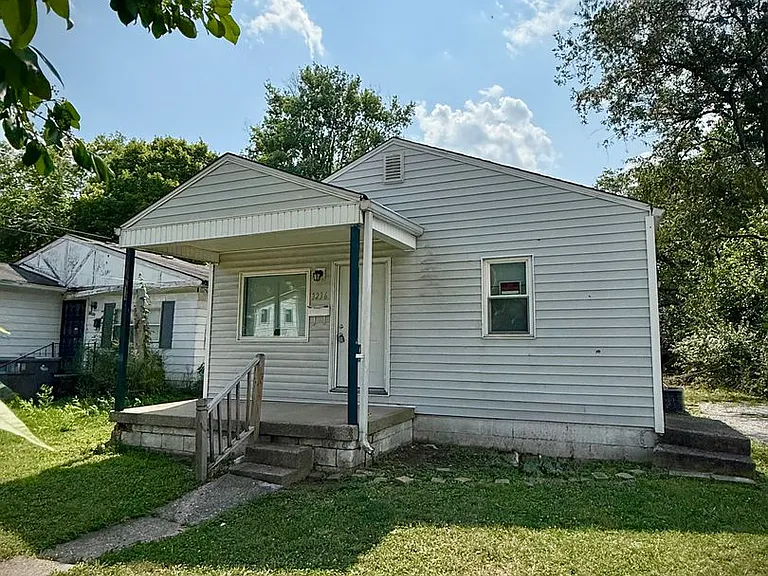3236 Nicholas Ave — Photo 1