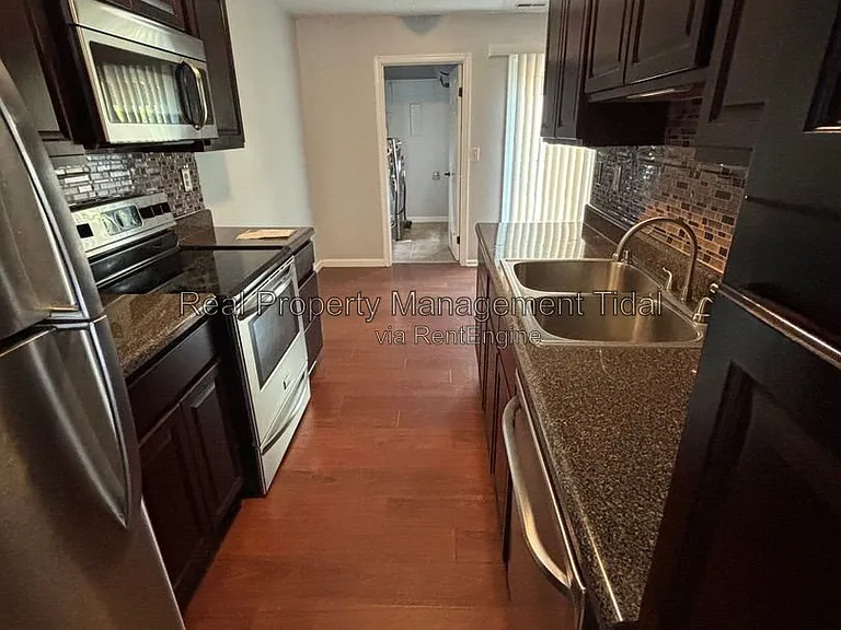 639 Biltmore Dr — Photo 6