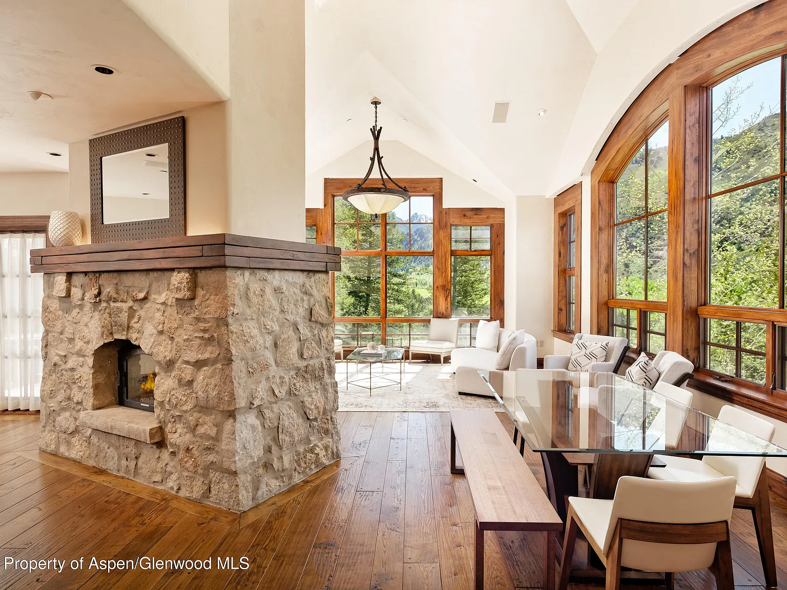 5 bed, 7.5 bath, 8493 sqft, $100,000 — Photo 4