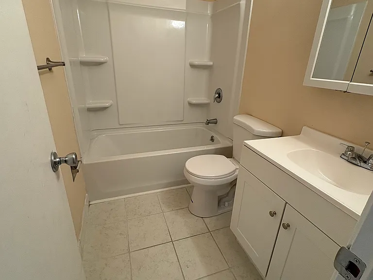 2141 Rhododendron Ct — Photo 4