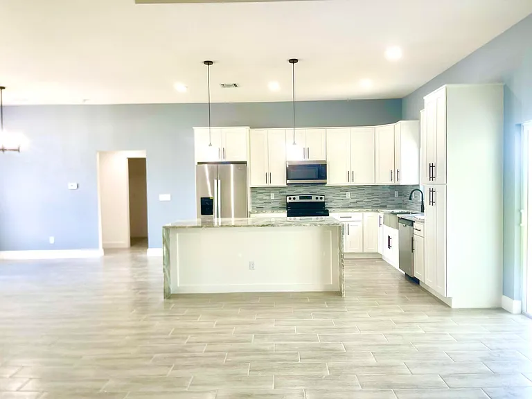 1260 Larkspur St SE — Photo 7