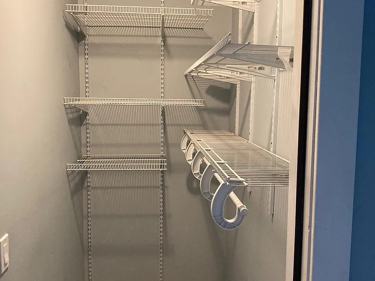 Walk in closet