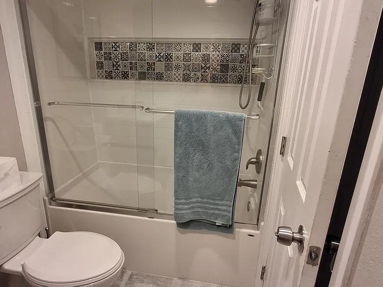 1257 Drew St #1 — Photo 13
