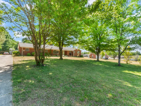 1920 S Main St, Graham, NC 27253