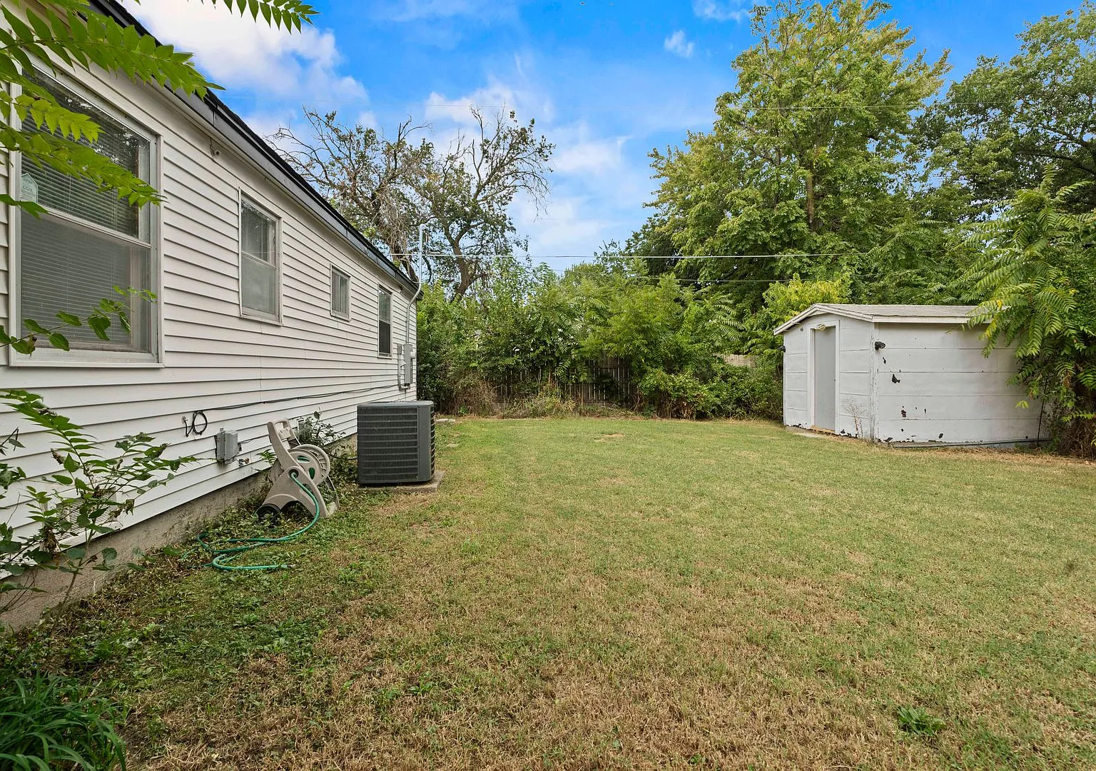 1616 E Funston Updated & Move-In Ready! — Photo 2