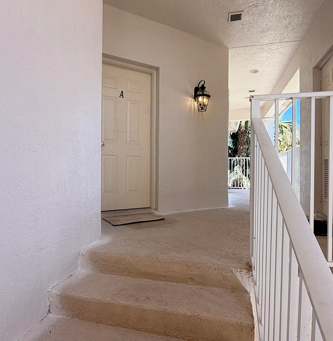 1 bed, 1.5 bath, 1312 sqft, $1,750 — Photo 4