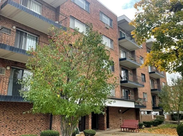 205 W Miner St APT 208, Arlington Heights, IL 60005