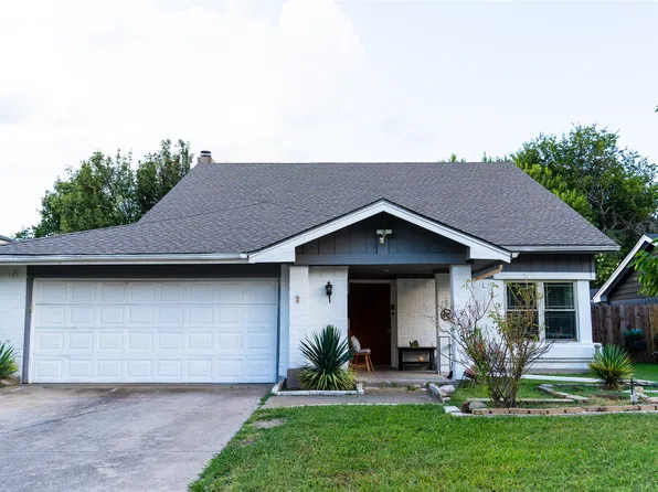 2521 Channing Dr, Grand Prairie, TX 75052