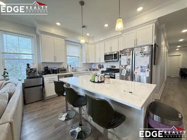 134 Franklin St #2, Boston, MA 02134