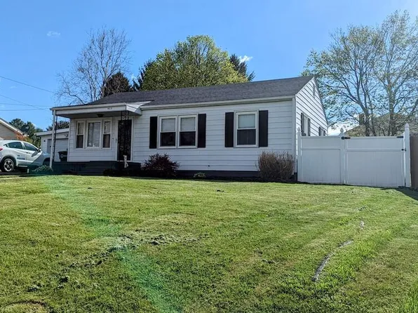 403 Lester St, Christiansburg, VA 24073