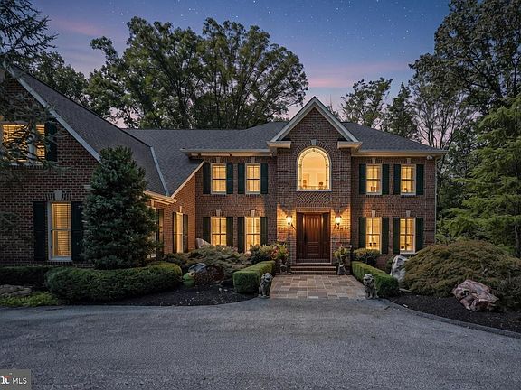 2nd image of 14102 Robcaste Rd