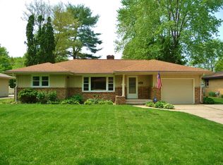 1412 Scottswood Rd, Rockford, IL 61107