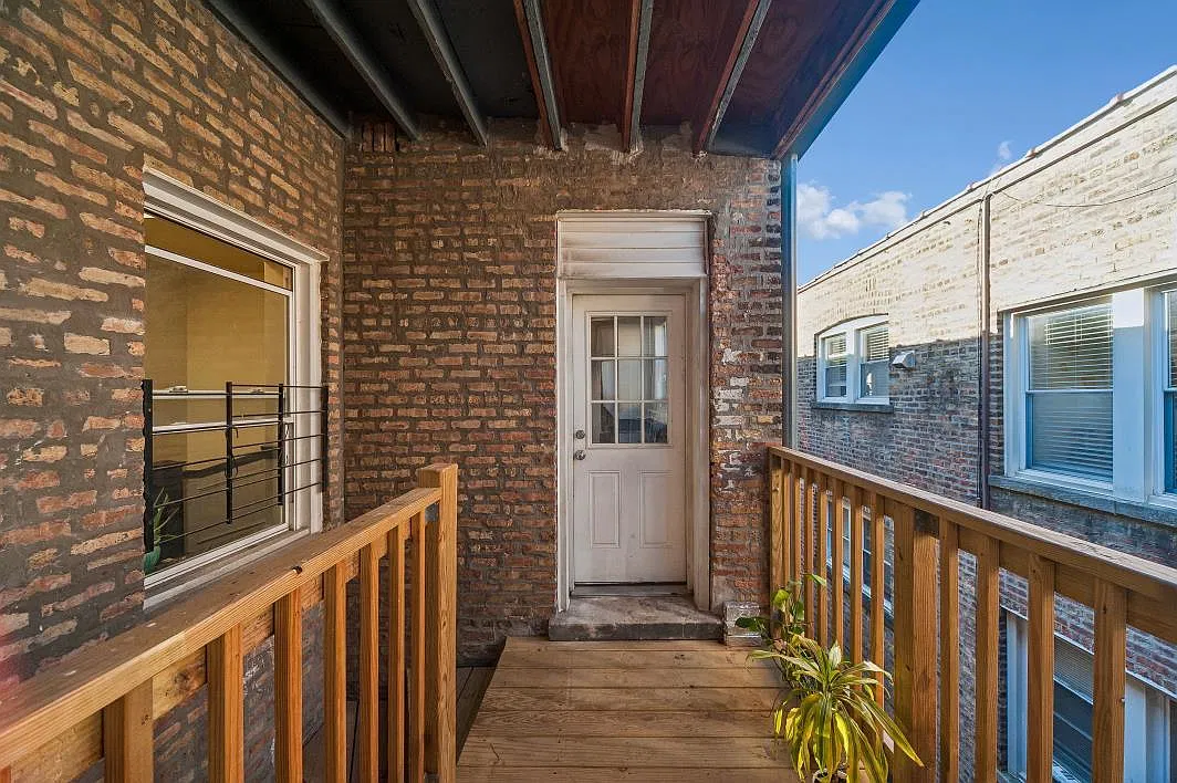 2757 W Arthur Ave — Photo 2