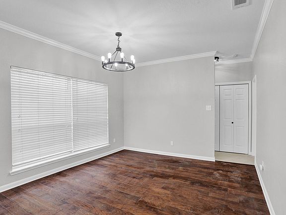 5th image of 680 Raintree Cir