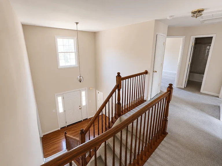 29 Palace Ln — Photo 8