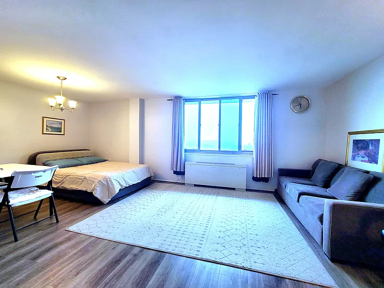 1 E University Pkwy #1408 — Photo 23