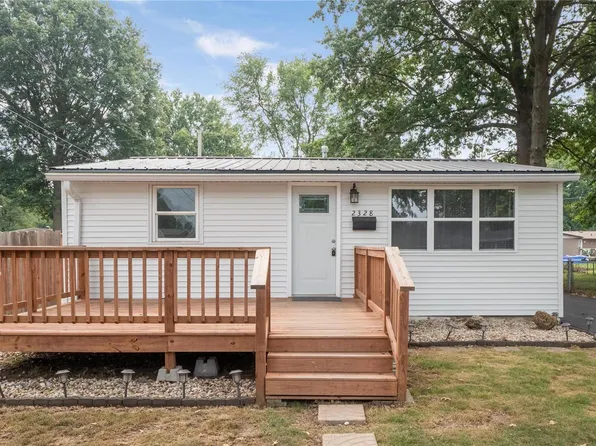 2328 Miracle Ave, Granite City, IL 62040