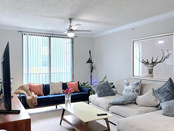 2nd image of 1919 Van Buren St APT 609