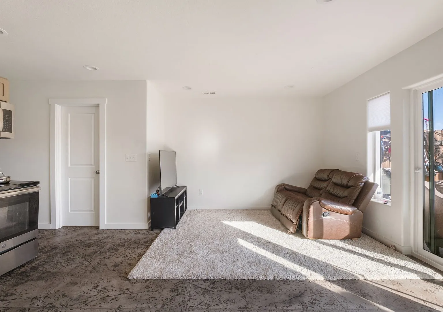 Quincy Executive Apartments — Photo 4