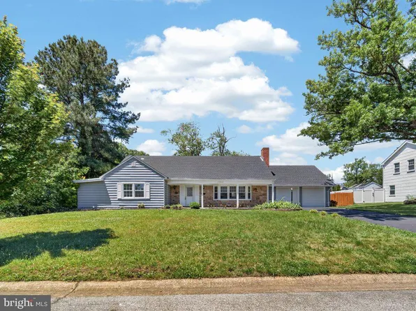 2702 Spindle Ln, Bowie, MD 20715