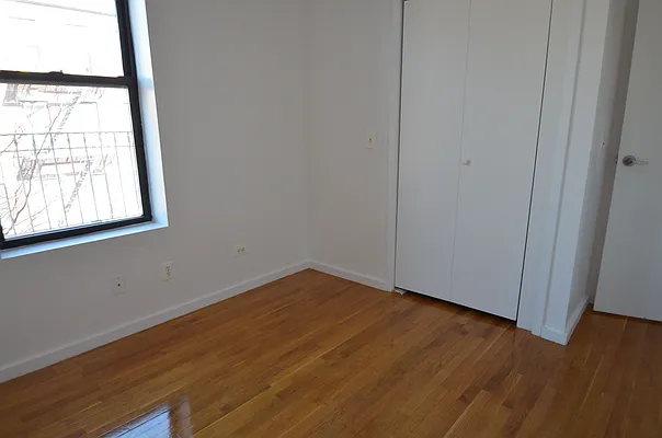 Rented by CITY SKYLINE REALTY INC | media 7