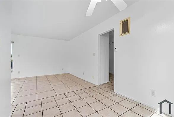 10027 Sepulveda Blvd #D — Photo 13