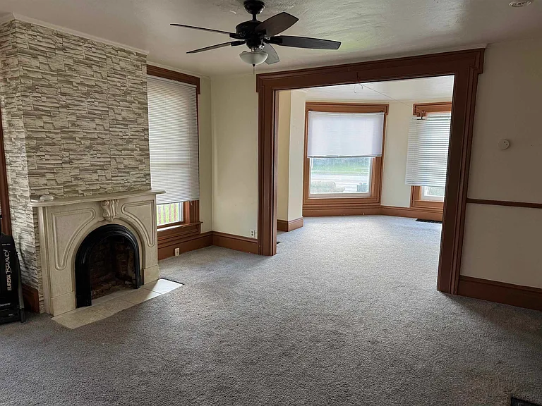 810 Milton Ave — Photo 2
