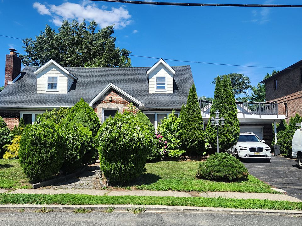 1st image of 275 Elsmere Pl