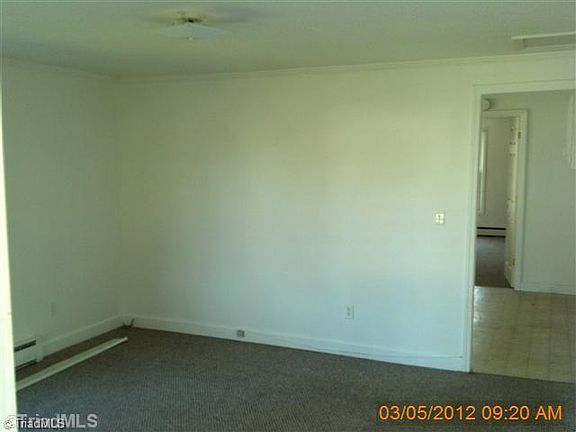 3rd image of 943 McDermott St
