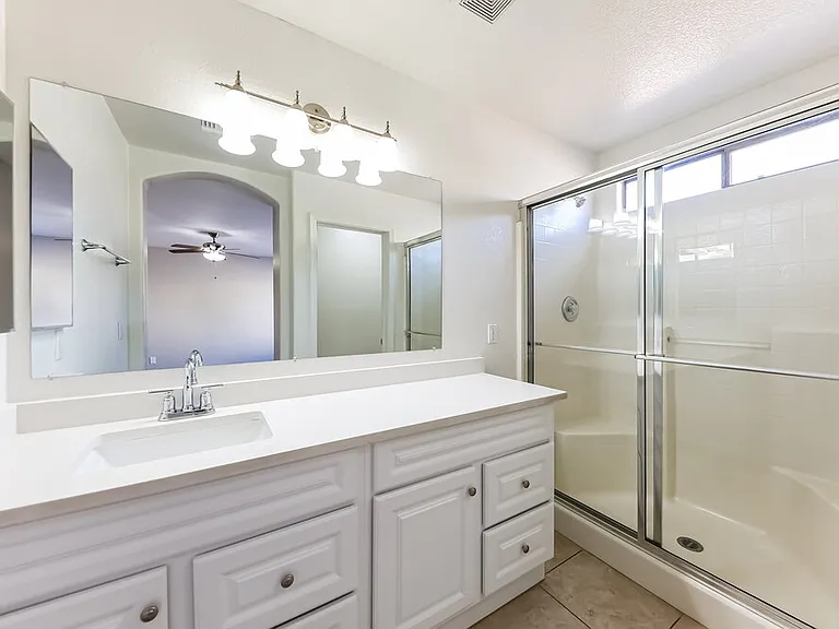 6054 W Jones Ave — Photo 11