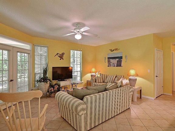 3rd image of 1385 Winding Oaks Cir W APT 701