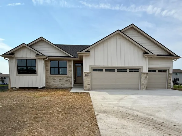 2505 NW Cedarwood Ct, Ankeny, IA 50023