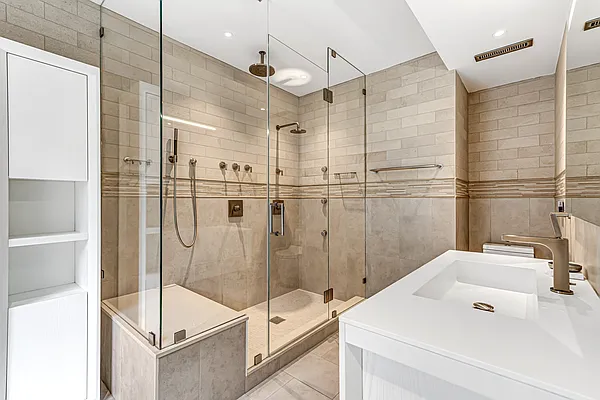 Rented by Christie's International Real Estate Group, LLC | media 30