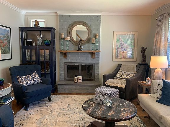 Living Rm w/Fireplace