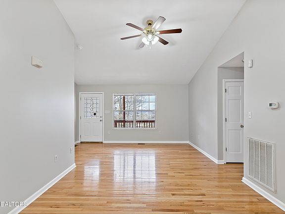 3rd image of 2218 Piedmont St