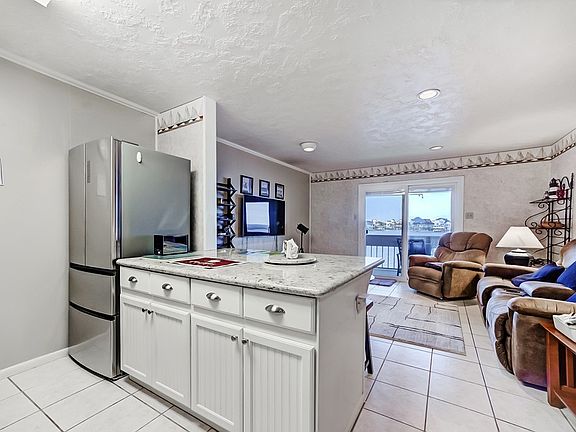 4th image of 580 Pleasure Island Blvd APT 113