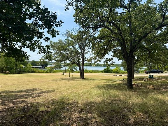 2nd image of Club Lake Rd