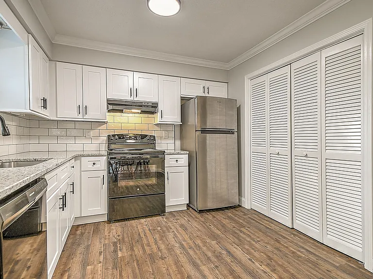 348 River Rd #A6 — Photo 14