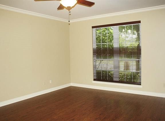 4th image of 1604 Greenway Dr