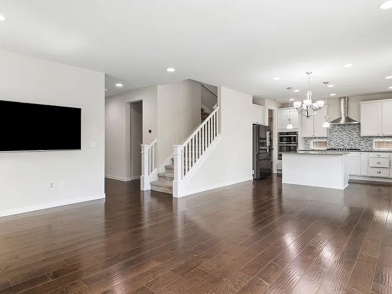 12920 136th Pl NE — Photo 2