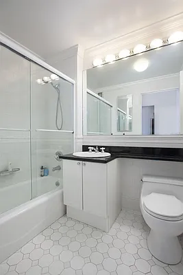 Sold by R New York | media 6