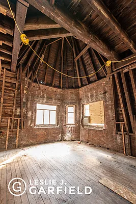 Sold by Leslie J. Garfield | media 6