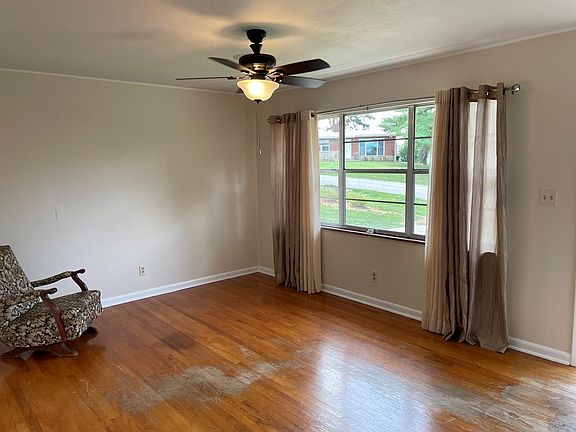 5th image of 1421 Knollwood Dr