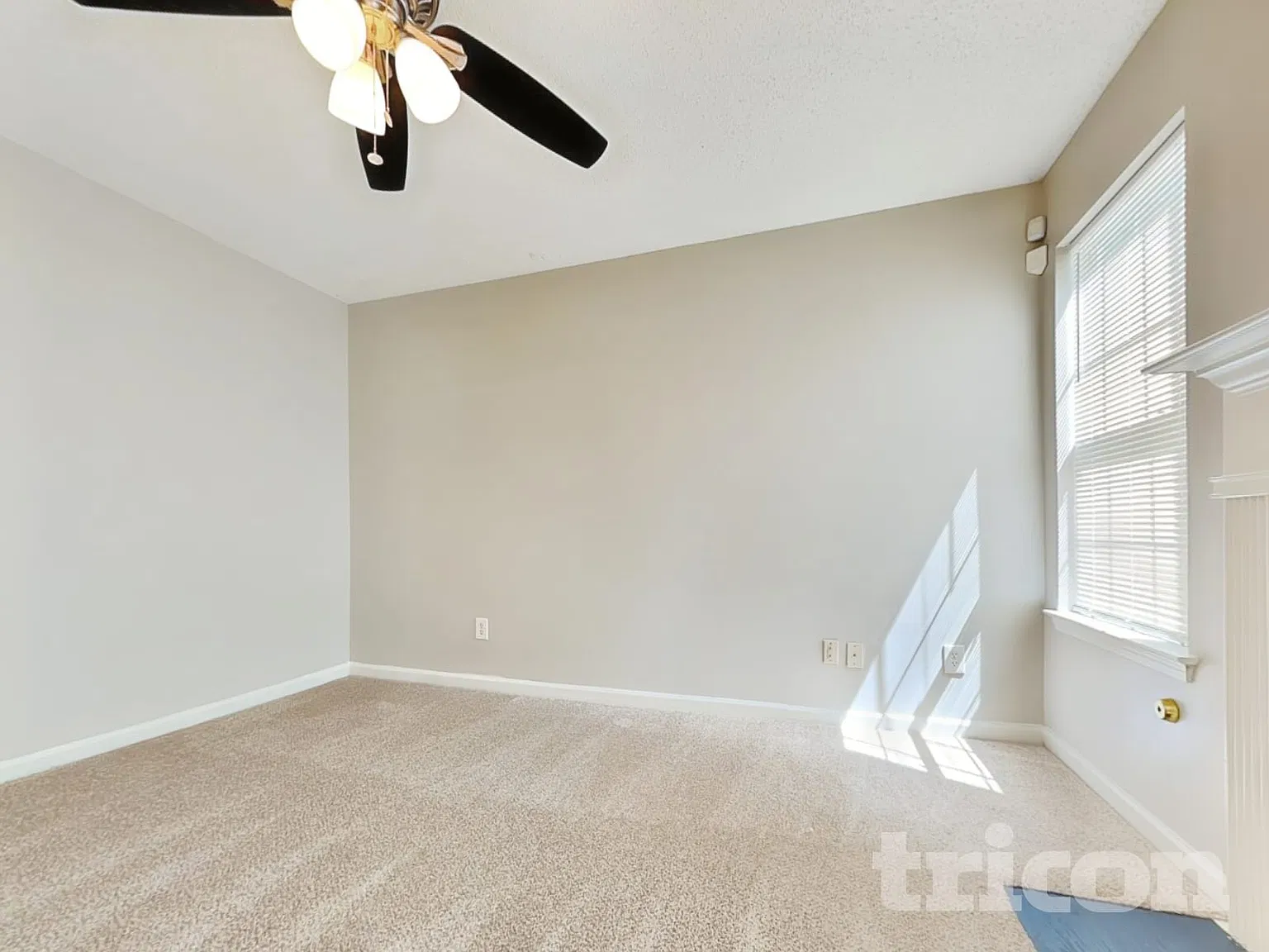 1052 Erie Circle Stone Mountain GA — Photo 4