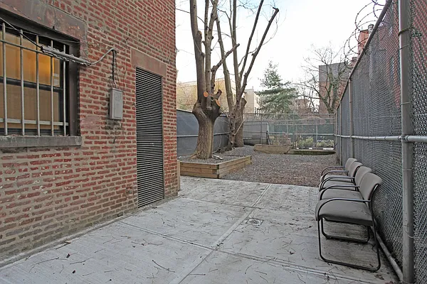 Rented by Bohemia Realty Group | media 7