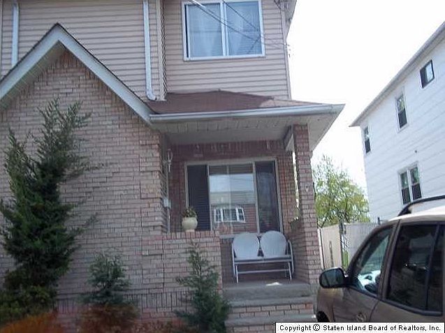 2nd image of 44 Domain St