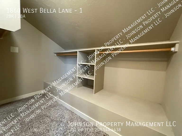 1860 W Bella Ln #1 — Photo 9
