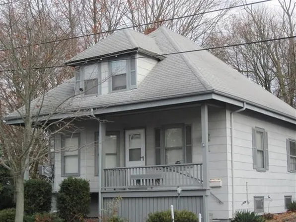 31 Garrison St, Fairhaven, MA 02719