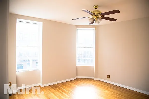 Rented by Mdrn Residential | media 16