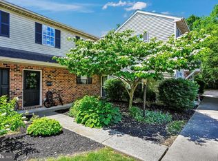 232 Morgan Dr, Leola, PA 17540